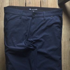 Travis Mathew men’s navy blue pant. Extremely light weight. Size 34x32